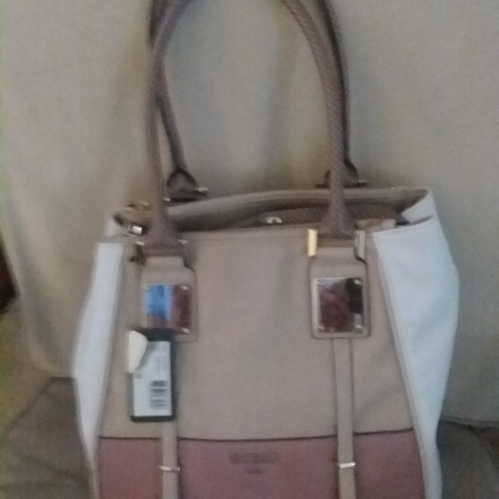 Guess pocketbook